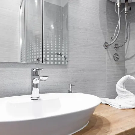 Pomerio East Apartment *